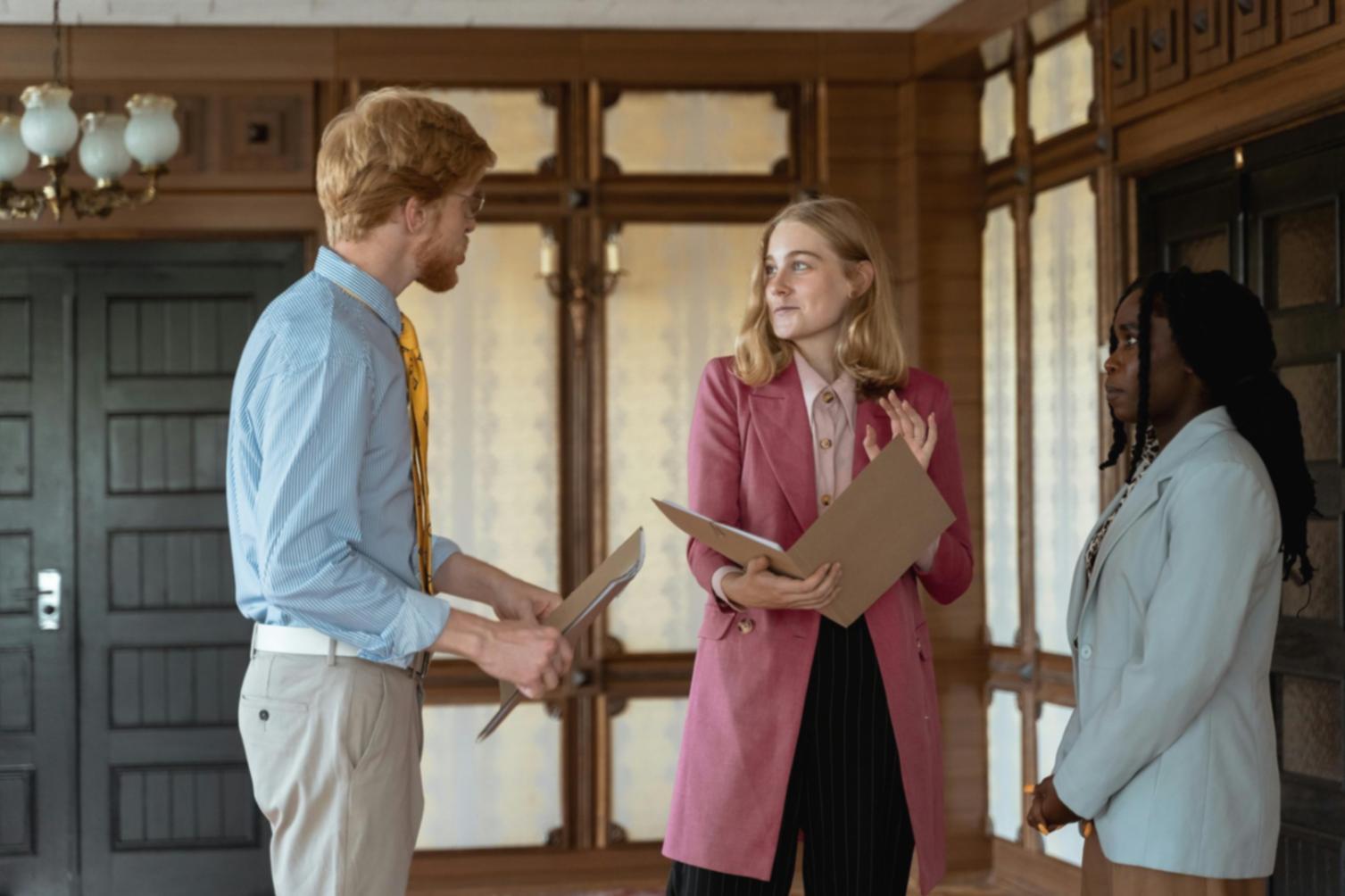 Студенты изучают цифровой маркетинг на практических занятиях